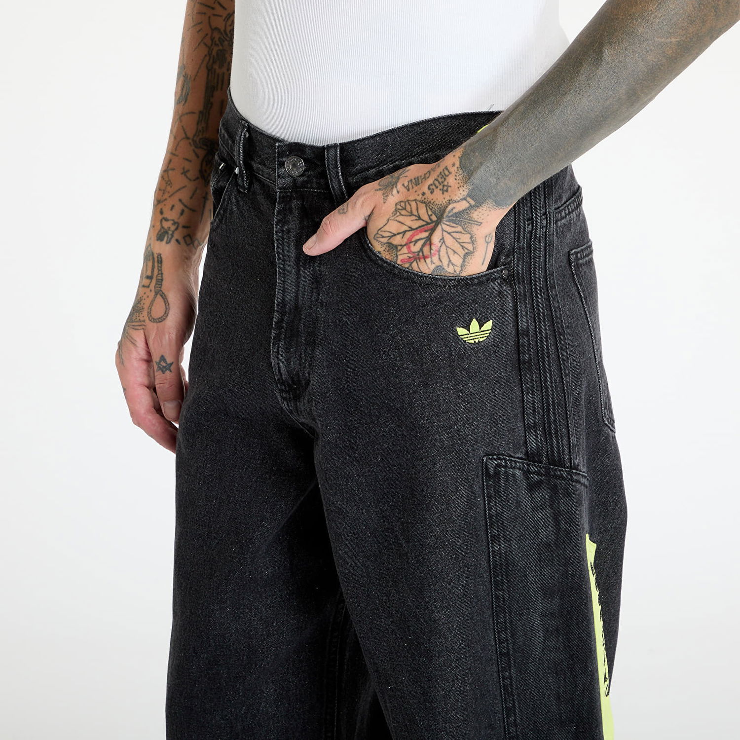 Nohavice adidas Originals Moto Denim Pant Black Čierna | JN0825, 1