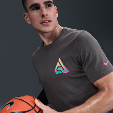 Tričko Nike Giannis Basketball T-Shirt Šedá | HJ3446-068, 4
