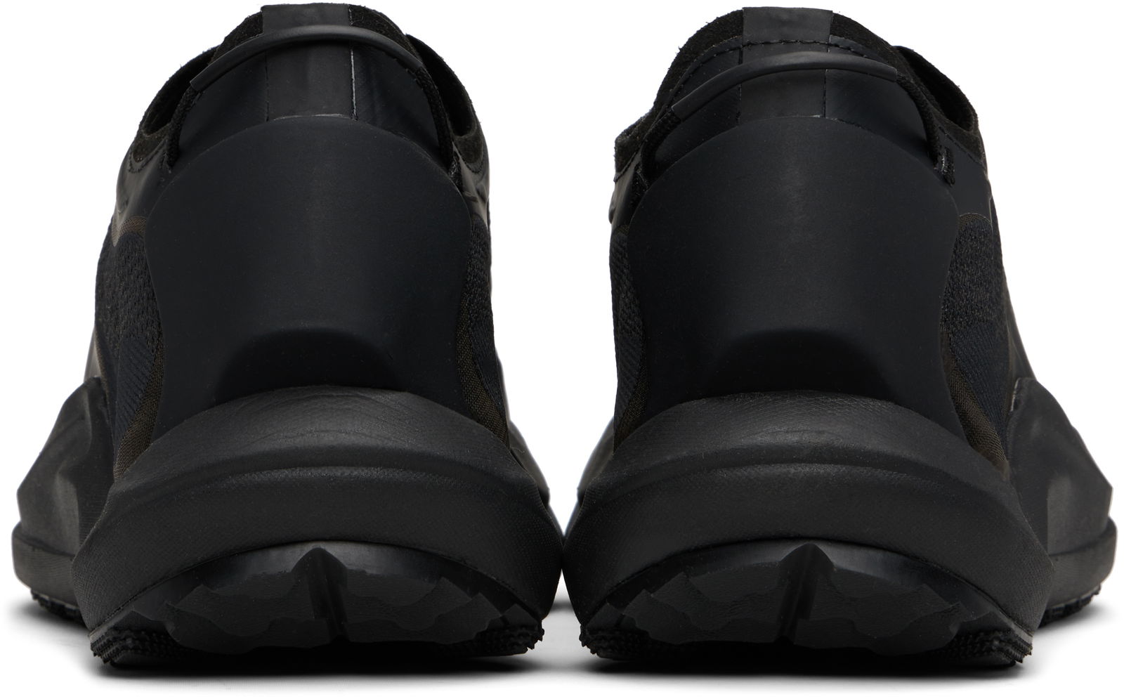 Sella Sneakers