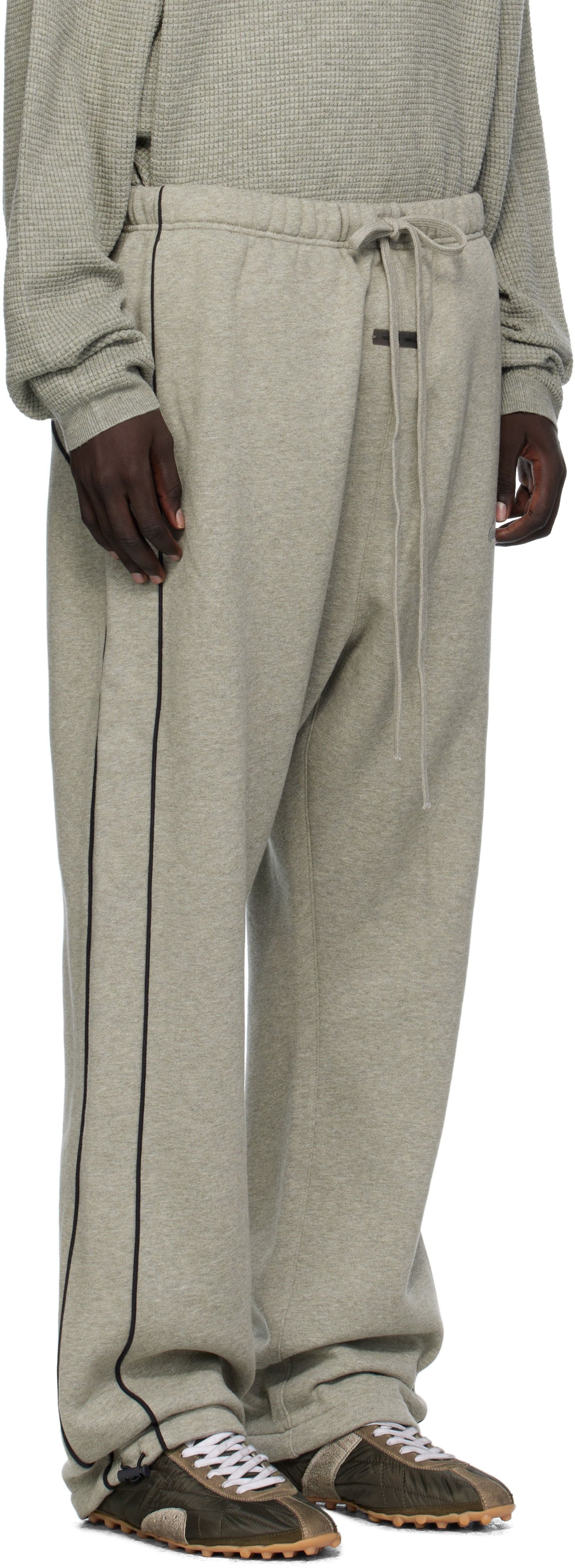 Tepláky Fear of God ESSENTIALS Relaxed Fleece Piping Sweatpants Šedá | 130SP258065F, 1