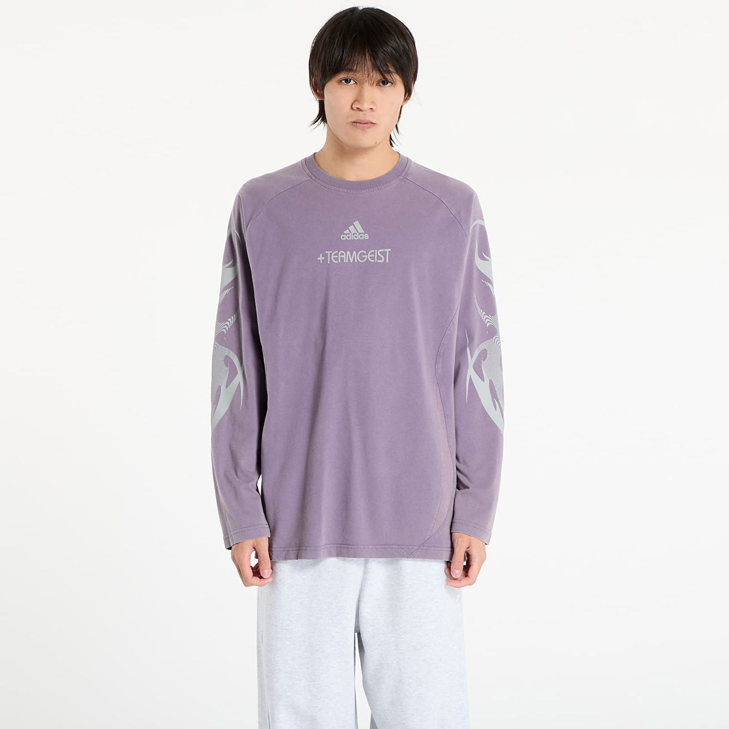 Tričko adidas Originals Adilenium Season 4 Teamgeist Graphic Long Sleeve T-Shirt Fialová | KF8542, 0