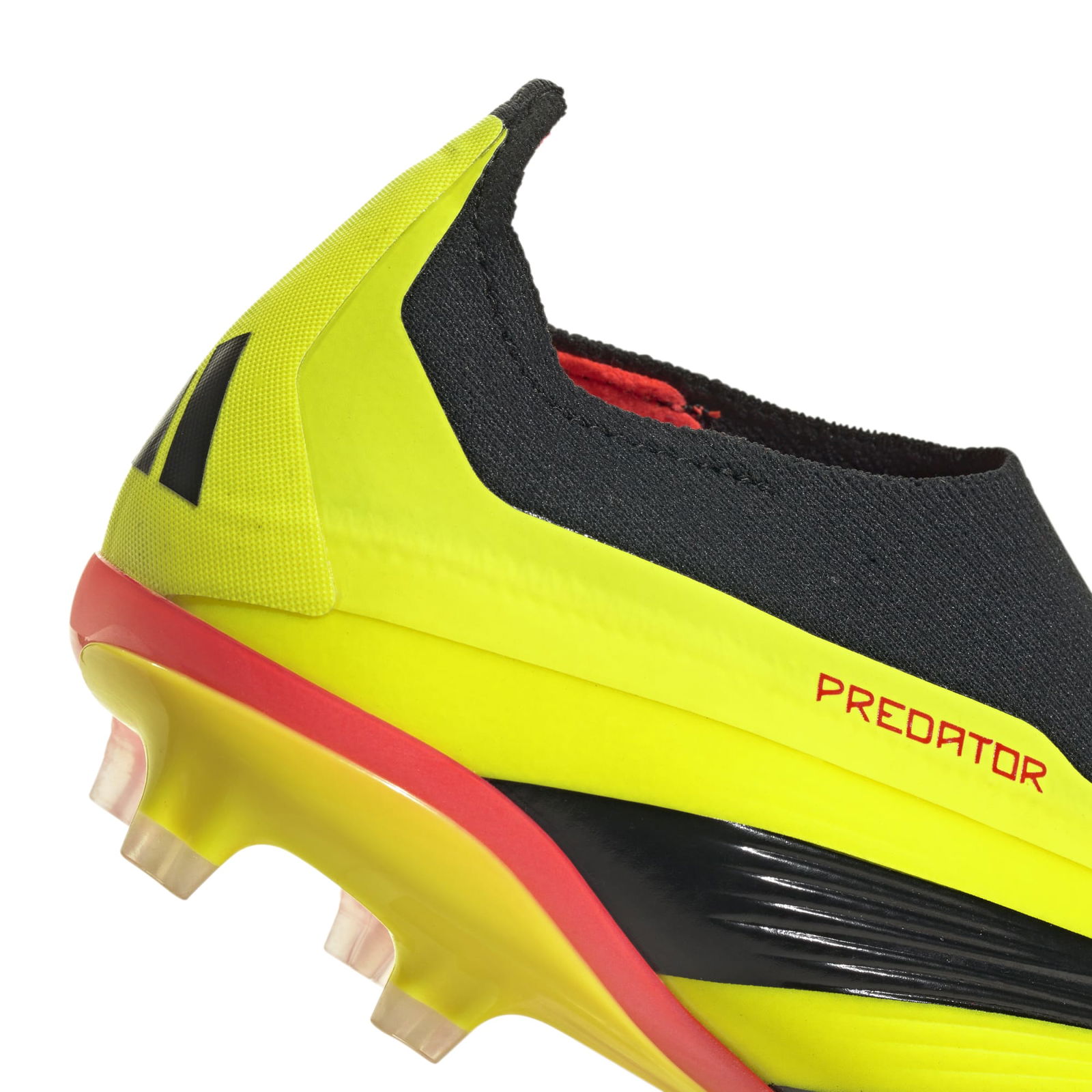 Predator 24+ Laceless FG Team