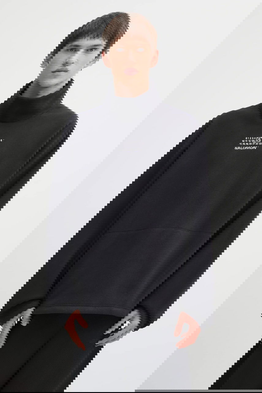Mikina Maison Margiela MM6 Maison Margiela x Salomon Smooth Fleece Turtleneck Čierna | SH0NH0019.M20140.899, 0