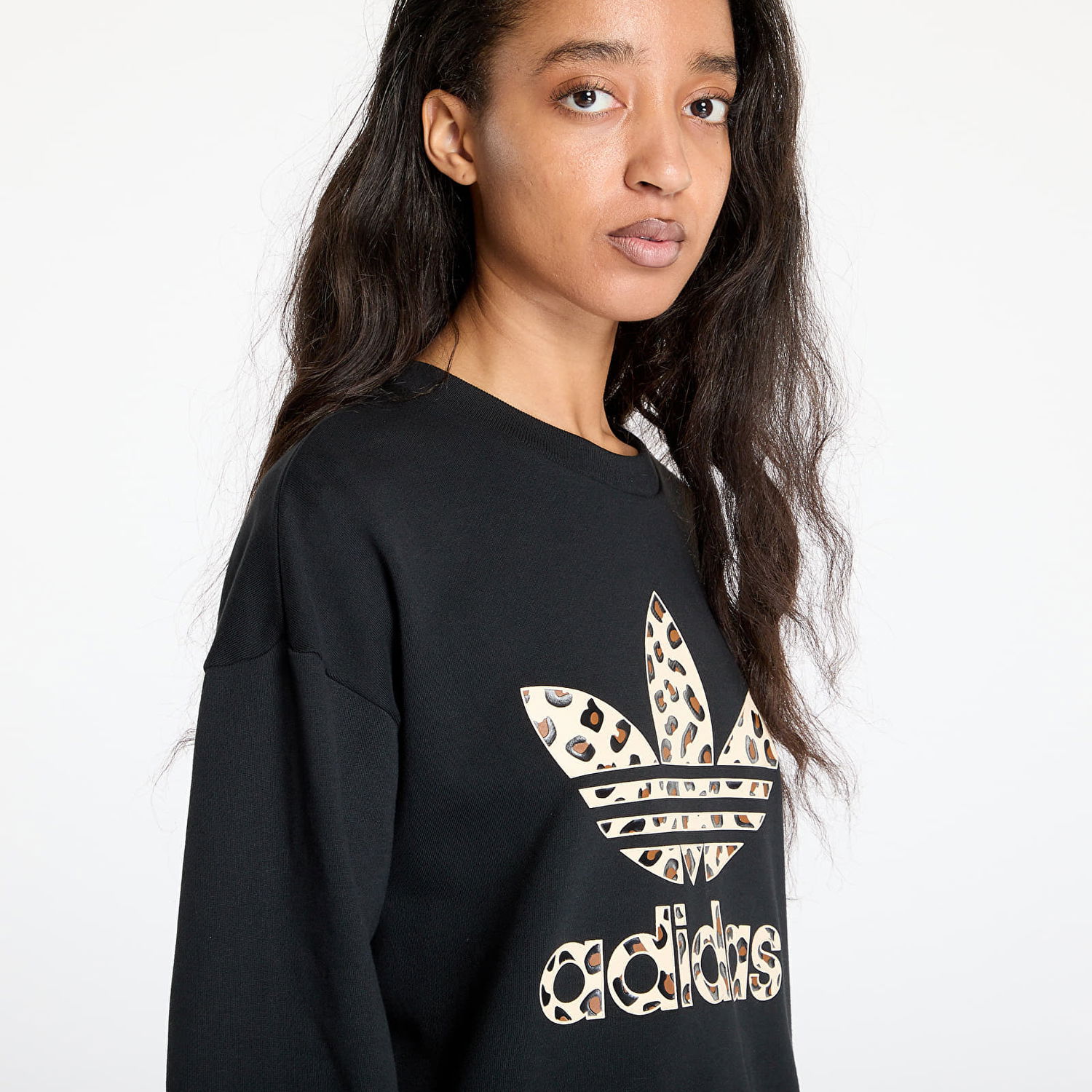 Tričko adidas Originals adidas Leopard Sweatshirt Black S Čierna | IW8480, 1