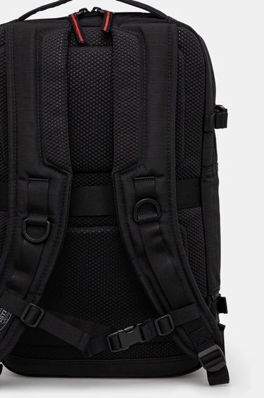 Batoh EASTPAK Eastpak Tecum M Cnnct Backpack Čierna | EK00091D9S31, 2