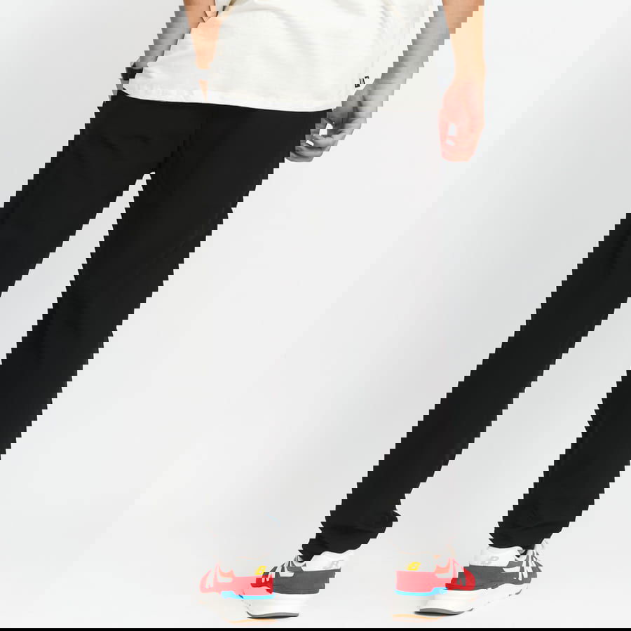 Tepláky Urban Classics Tapered Jogger Pants Čierna | TB4492, 1