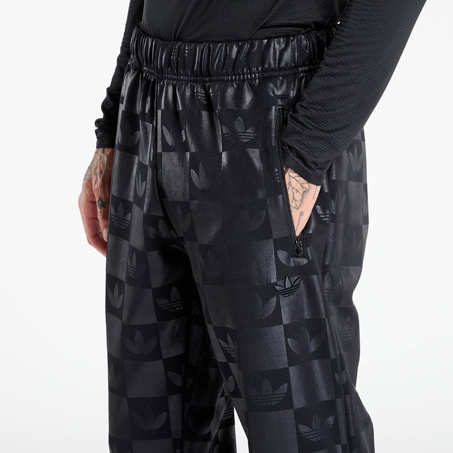 Tepláky adidas Originals Monogram All Over Print Regular Track Pants Čierna | JY2977, 1