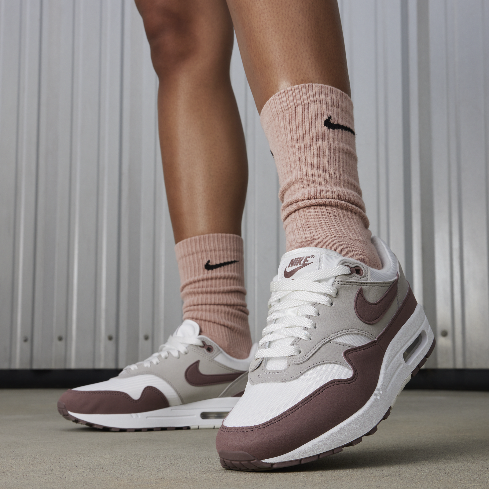 Air Max 1 "Smokey Mauve"