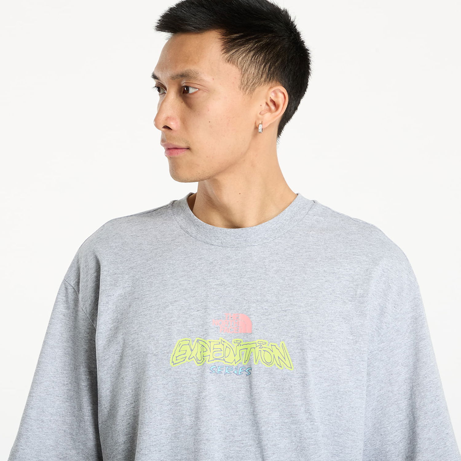 Tričko The North Face The North Face Expedition Celebration Oversized Short Sleeve T-Shirt Šedá | NF0A8E3CDYX1, 1