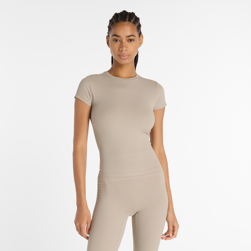 Tričko New Balance Short Sleeve Fitted Tee Béžová | NBWT53125ADS