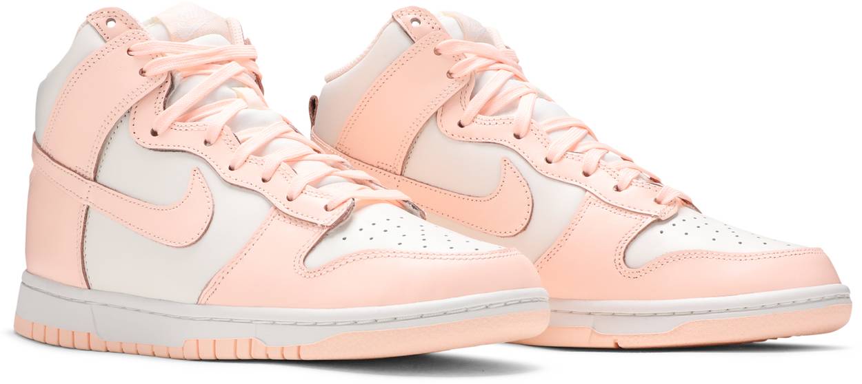 Dunk High "Crimson Tint" W