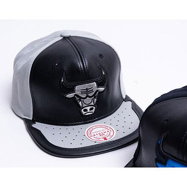 Šiltovka Mitchell & Ness Chicago Bulls Day One Snapback Hat Šedá | 6HSSMM19224-CBUBKGY, 2