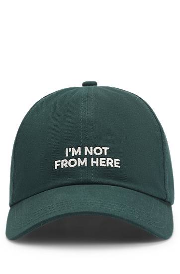 Šiltovka BOSS Cotton Twill Cap "I'm Not From Here" Zelené | 50535387