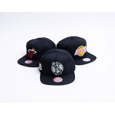 Šiltovka Mitchell & Ness Top Spot Snapback HWC Boston Celtics Black Čierna | HHSS2976-BCEYYPPPBLCK, 2