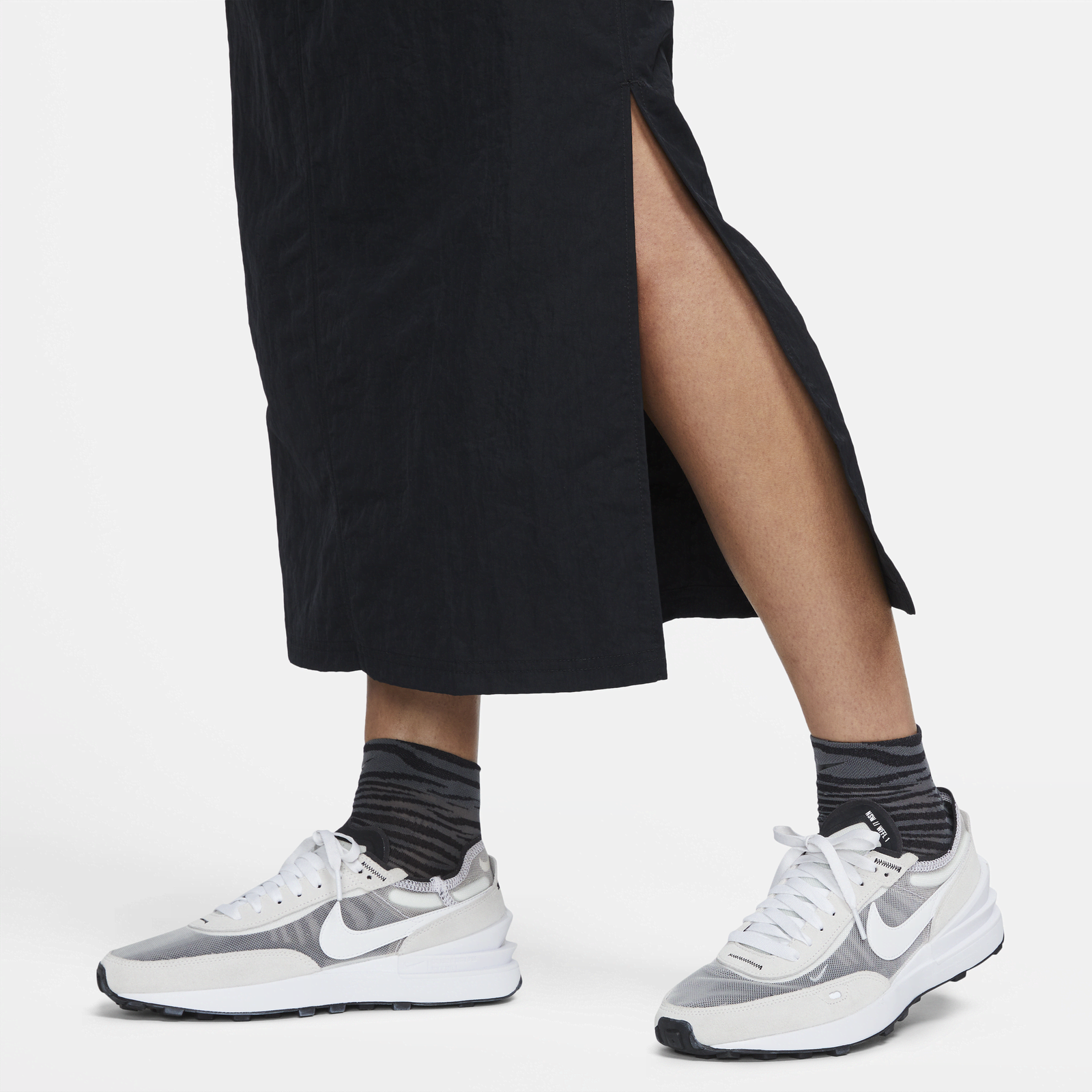 Sportswear Essential Woven High-Rise Skirt