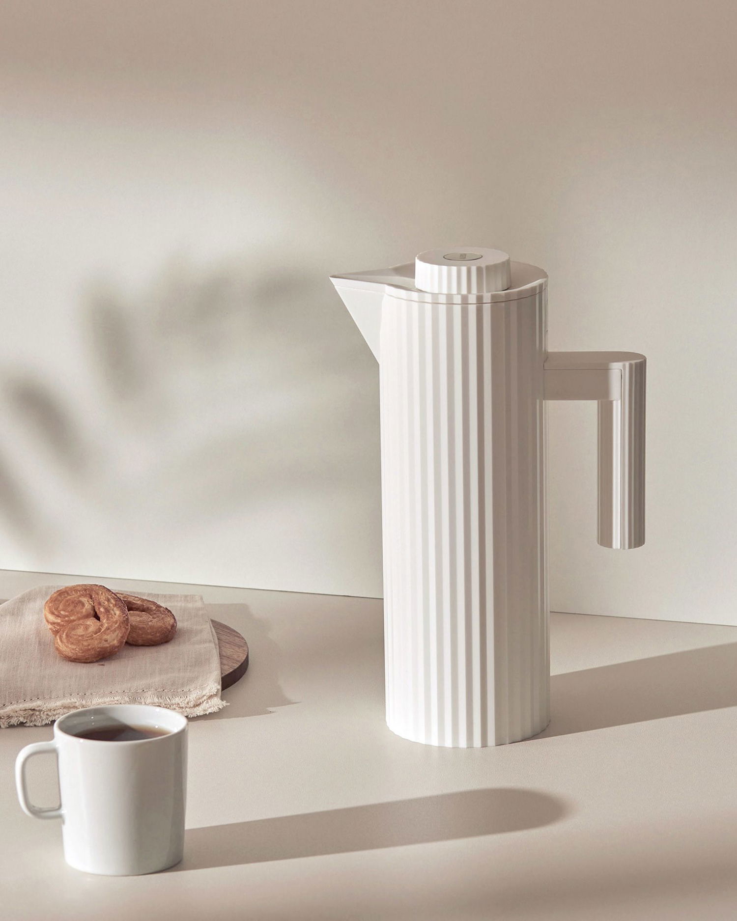 Gadget Alessi White Thermal Carafe Biela | MDL12-W, 1