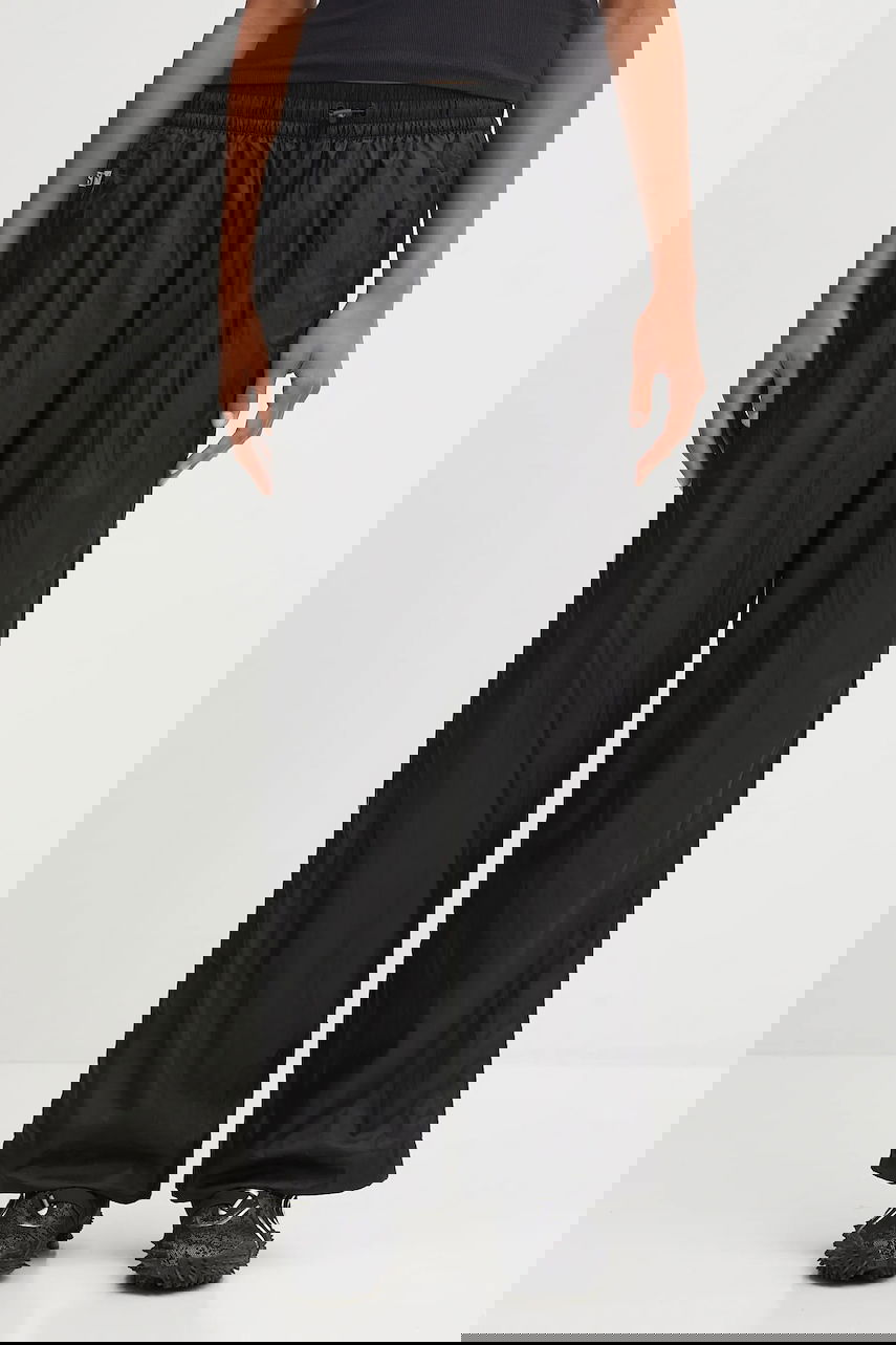 Tepláky Puma PUMA x ROSÉ Wide Leg Track Pants Čierna | 633796, 0