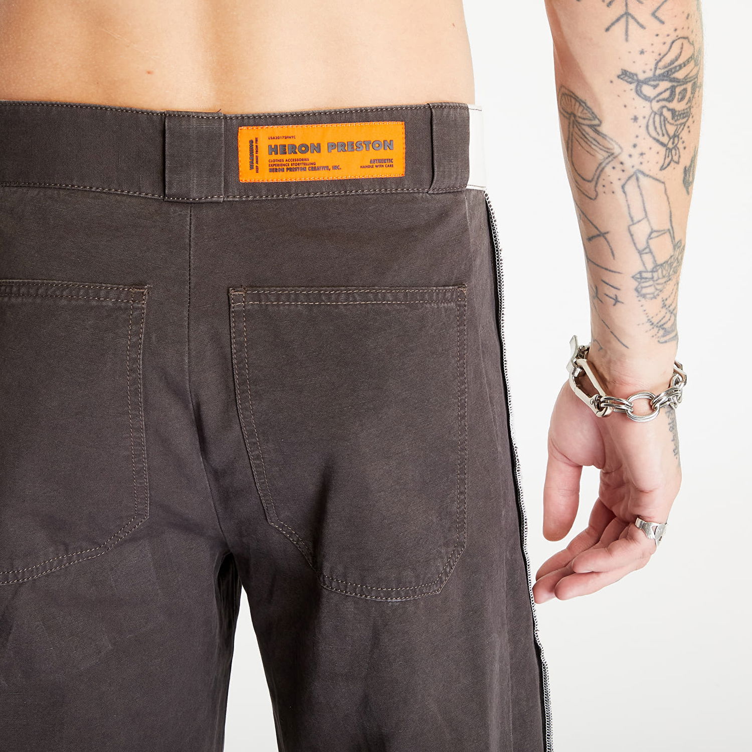 Nohavice HERON PRESTON Vintage Wash Canvas Trousers Hnedá | HMCG010F23FAB0036000, 1