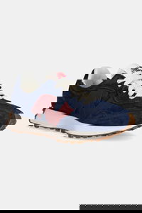 New Balance 327