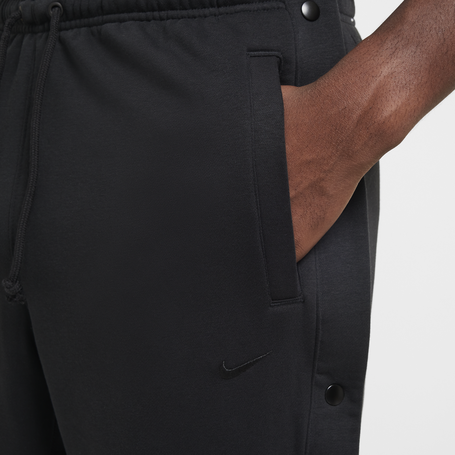 Tepláky Nike LeBron Standard Issue Therma-FIT Men's Basketball Pants Čierna | FZ1036-010, 1