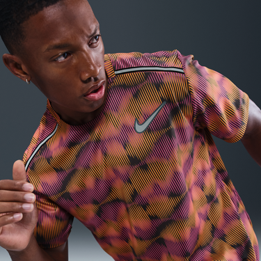 Tričko Nike Nike Miler Short Sleeve Running T-Shirt Rôznofarebný | IM2082-068, 2