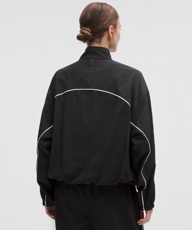 Vetrovka lululemon License to Train Oversize Woven Jacket Čierna | prod20001599, 2