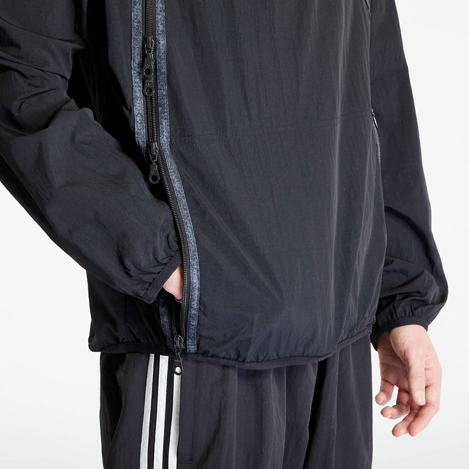 Vetrovka adidas Originals adidas Adventure Double-Zip Čierna | IJ0700, 1