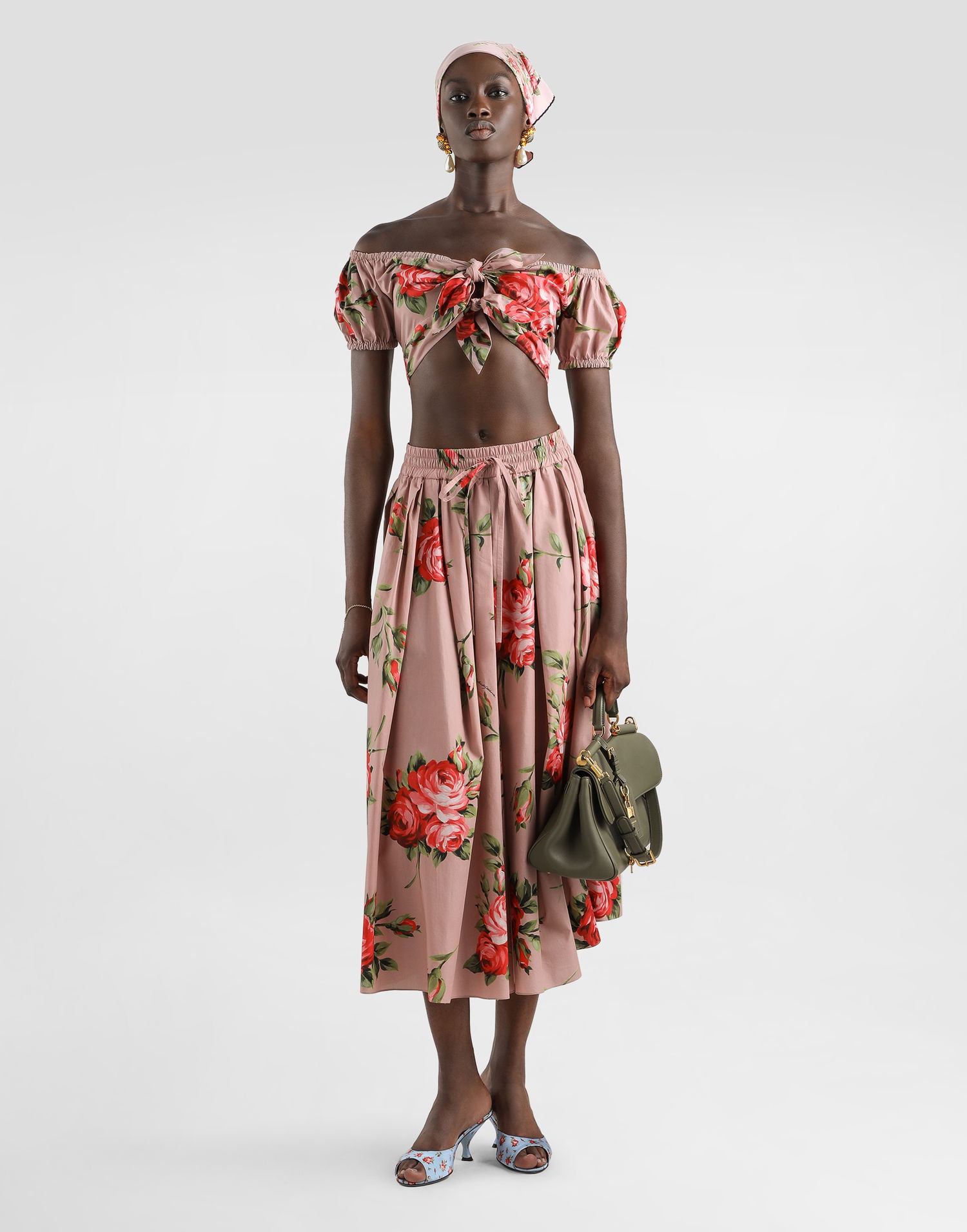 Crop Top Dolce & Gabbana Rose Bouquet-print Cotton Off-the-Shoulder Cropped Top with Front Ties Rôznofarebný | F7AV0THS5UTHF5ZN, 1