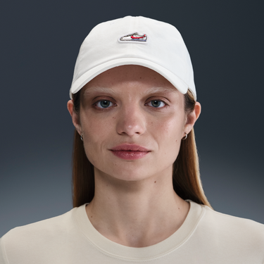 Šiltovka Nike Nike Club Cortez Patch Unstructured Cap Biela | HJ7124-100, 2