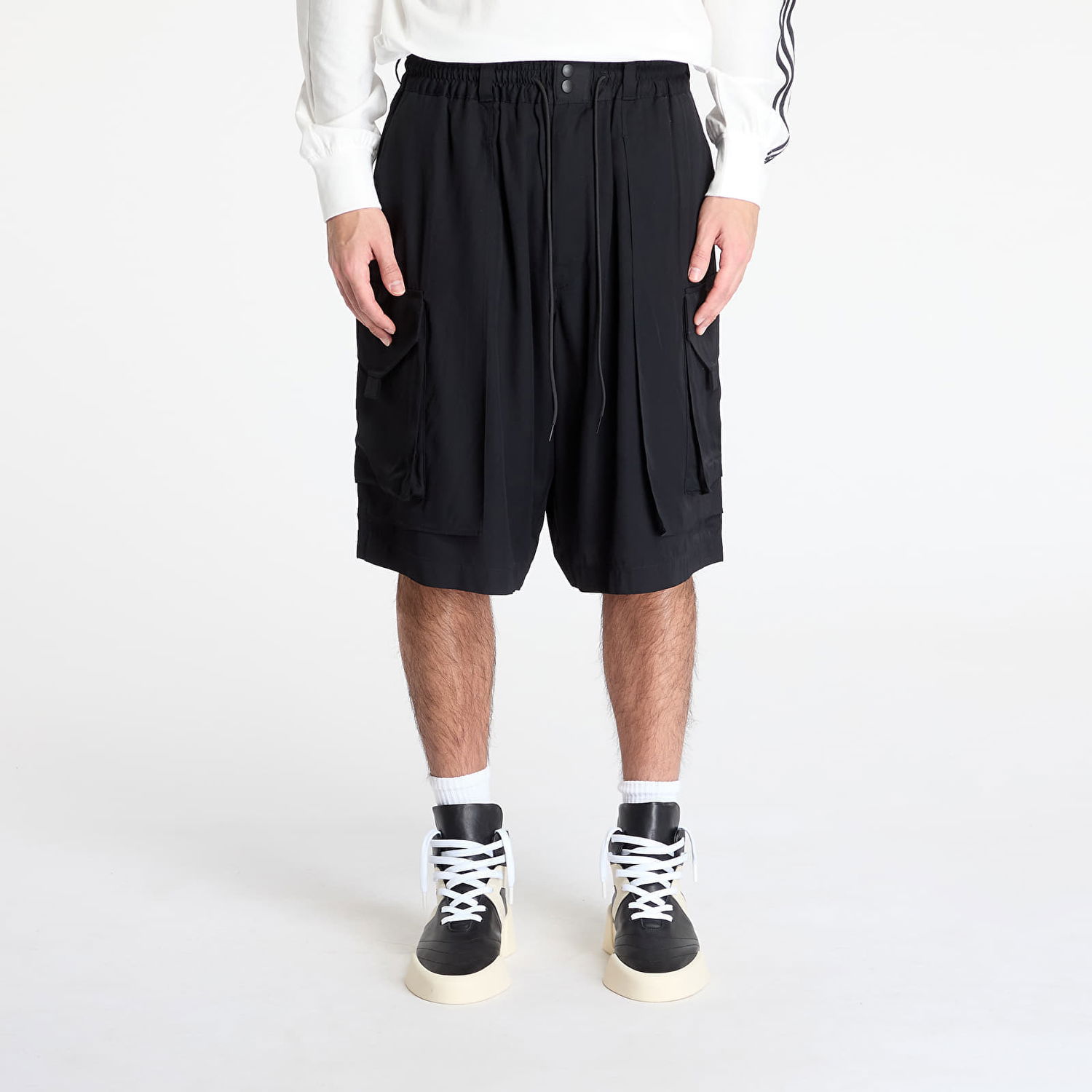 Šortky Y-3 Y-3 Rayon Twill Cargo Shorts Čierna | JD1482, 0