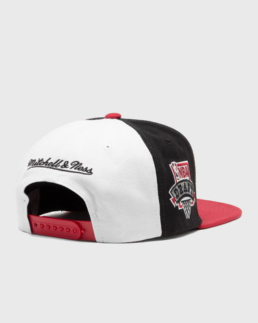 Šiltovka Mitchell & Ness NBA CORE I SNAPBACK CHICAGO BULLS Biela | HHSS6742-CBUYYPPPWHRD, 1