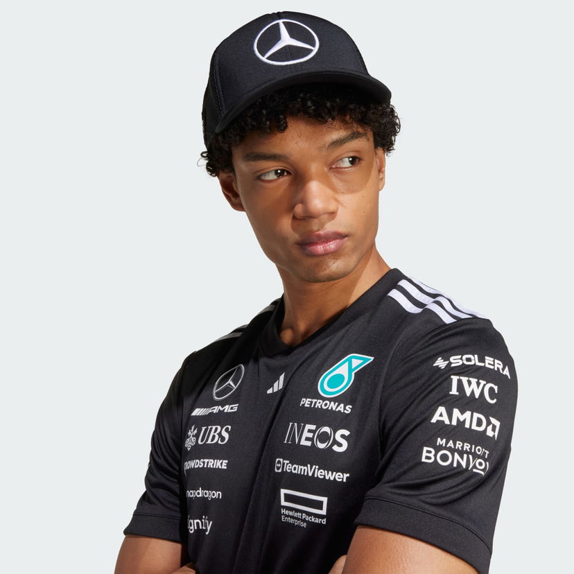 Šiltovka adidas Performance Mercedes-AMG Petronas Formula One Team Star Trucker Snapback Cap Čierna | JX1418