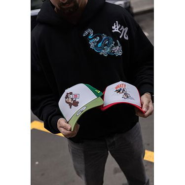 Šiltovka New Era 9FORTY A-Frame Trucker Character Looney Tunes Daffy Duck Scarlet One Size Biela | 60435086, 5