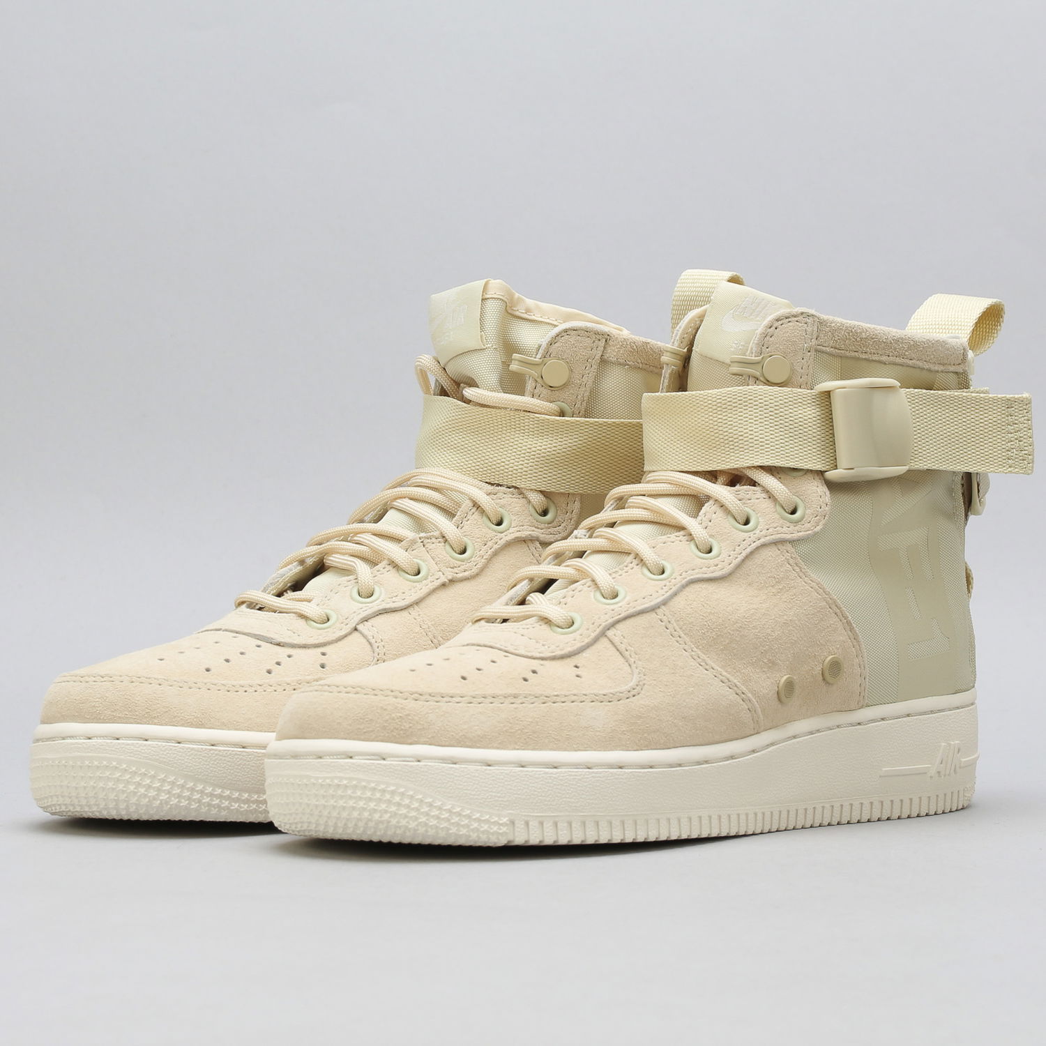 Tenisky a topánky Nike SF Air Force 1 Mid ''Fossil'' W Béžová | AA3966-202, 1