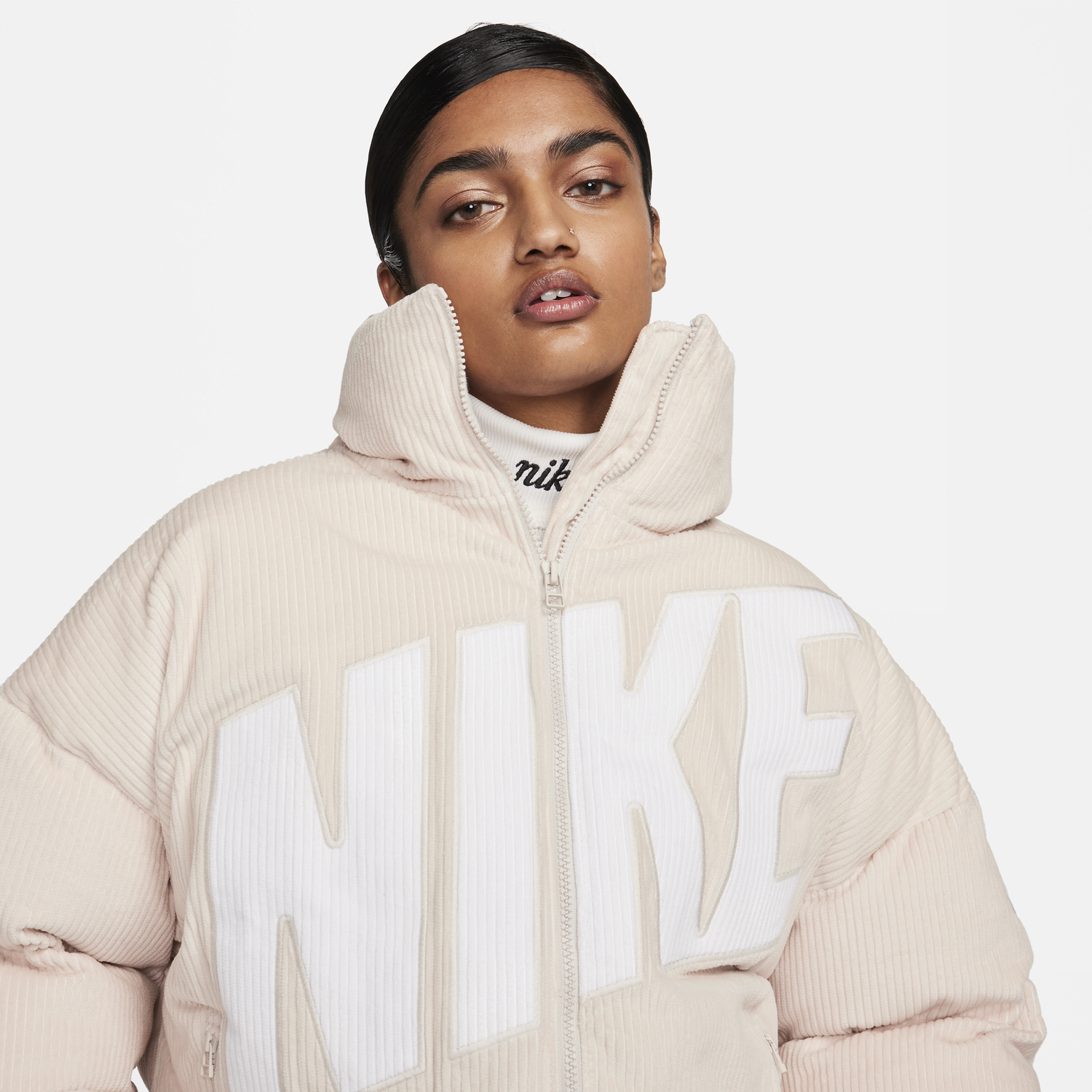 Prešívaná bunda Nike Sportswear Essential Therma-FIT Béžová | FB8727-104, 1