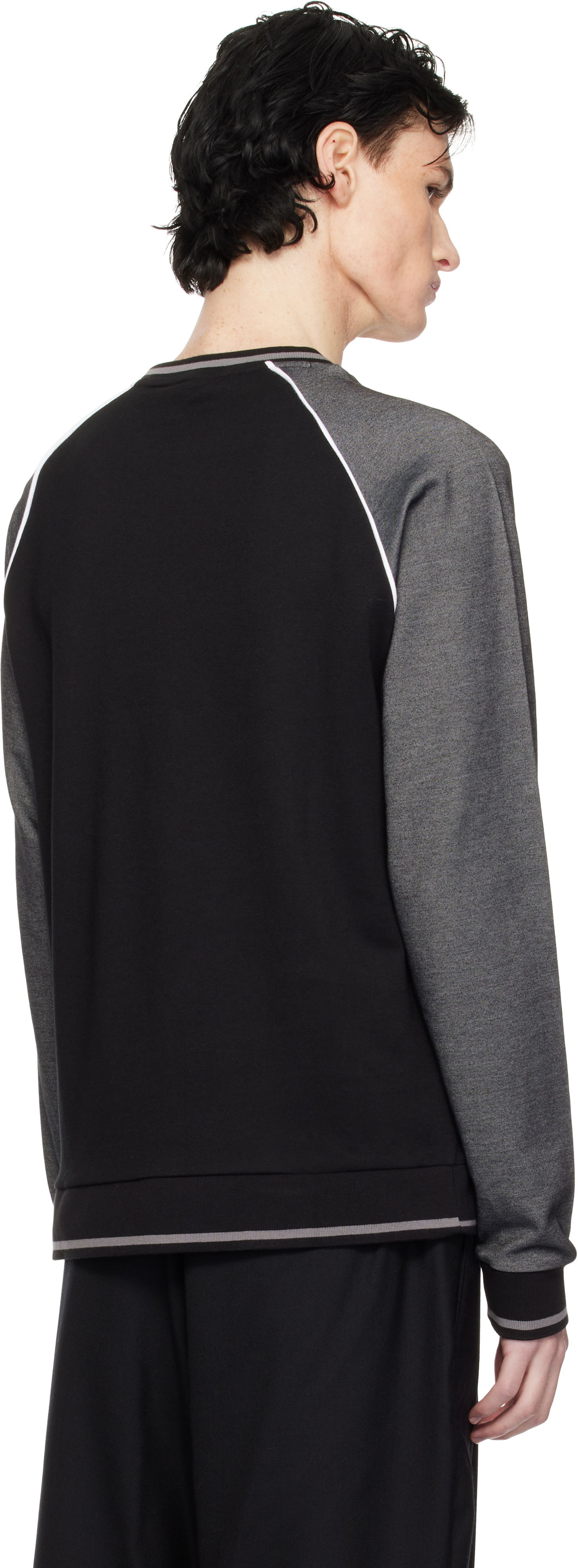 Raglan Sleeve Sweatshirt