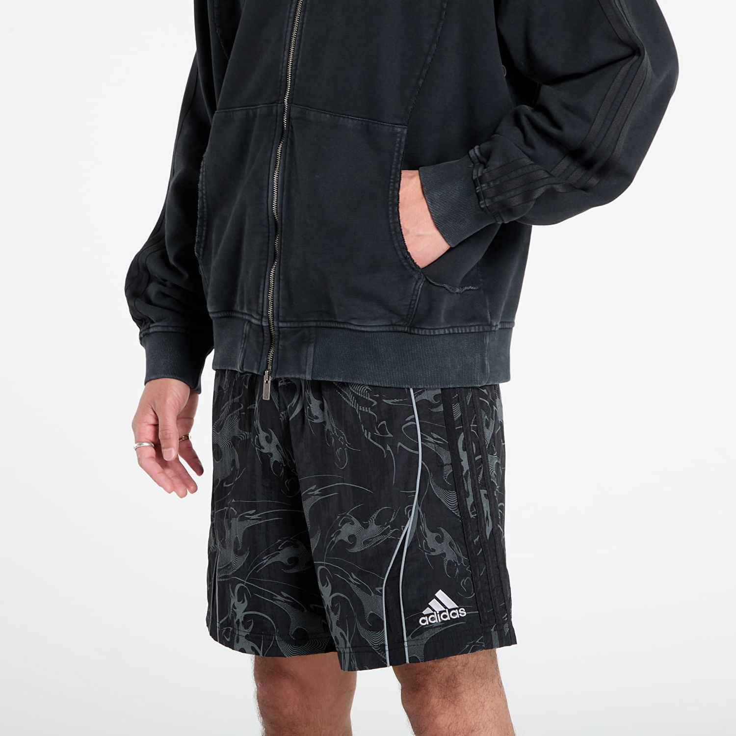 Mikina adidas Originals Adilenium Season 4 Teamgeist Full-Zip Hoodie Čierna | KF8527, 1