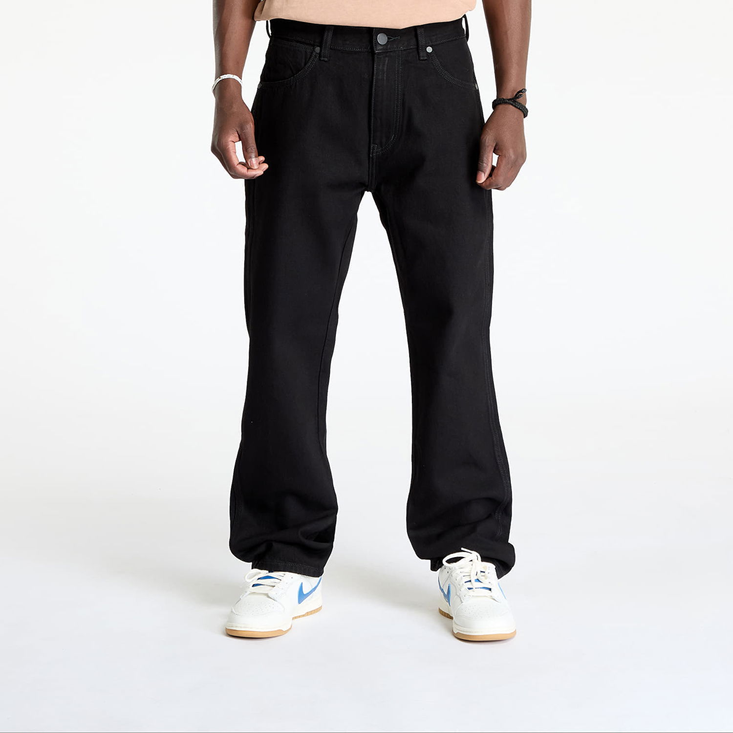 Nohavice Wrangler Pants Frontier Jet Wash Čierna | 112356828, 0