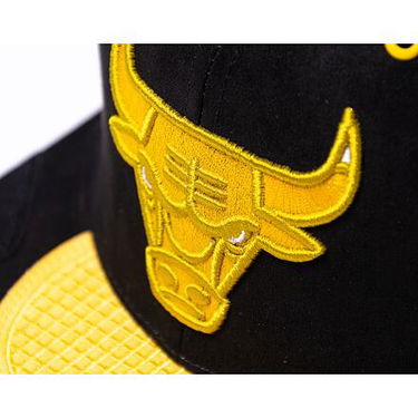 Šiltovka Mitchell & Ness NBA Day 4 Snapback Chicago Bulls Black / Yellow Čierna | HHSS5822-CBUYYPPPBKYW, 4