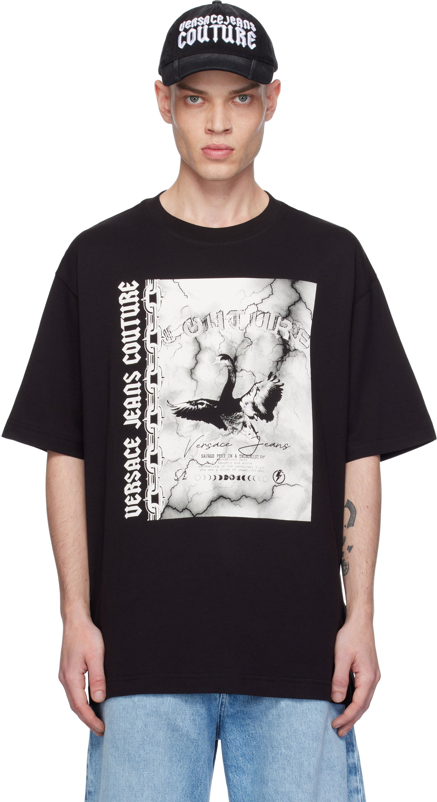 Tričko Versace Screen-Printed Black T-Shirt Čierna | E77GAHT07_ECJ00T, 0
