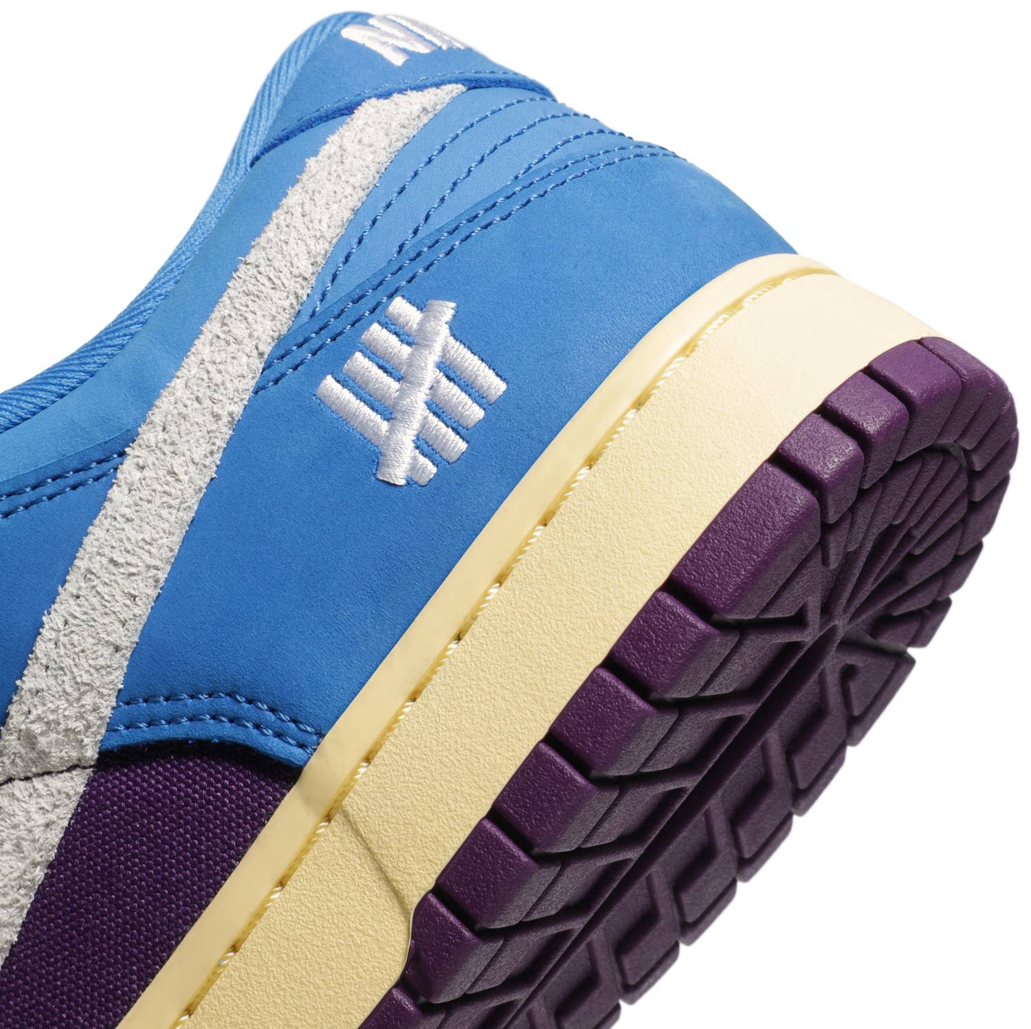 Undefeated x Dunk Low SP "5 On It"