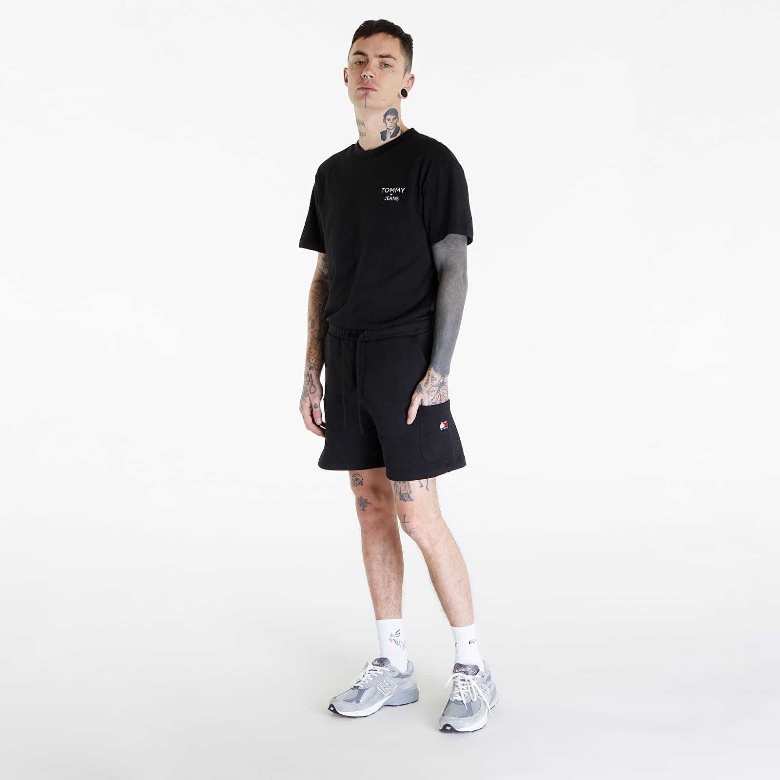 Badge Cargo Shorts Black