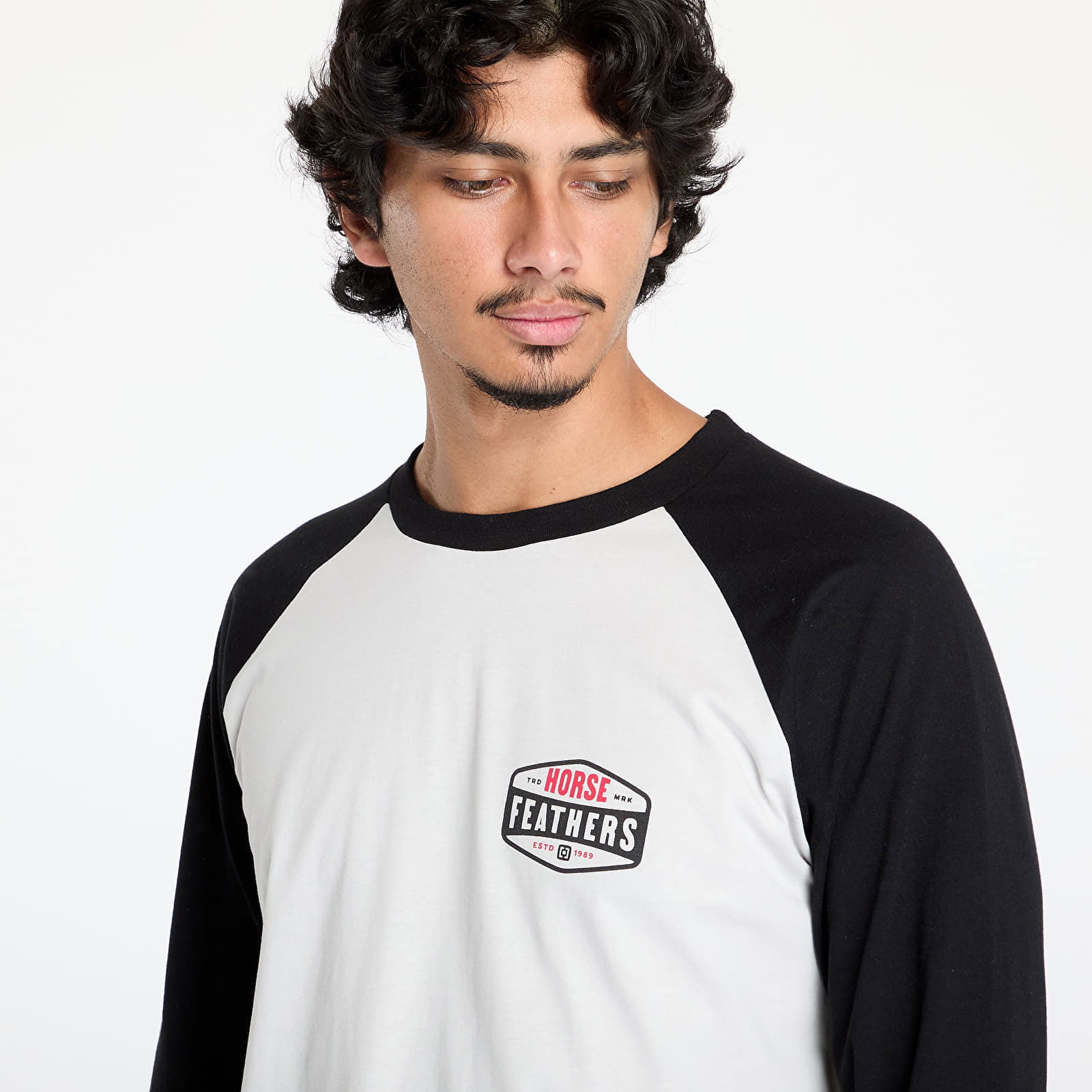 Hexagon II Raglan T-Shirt Cement M