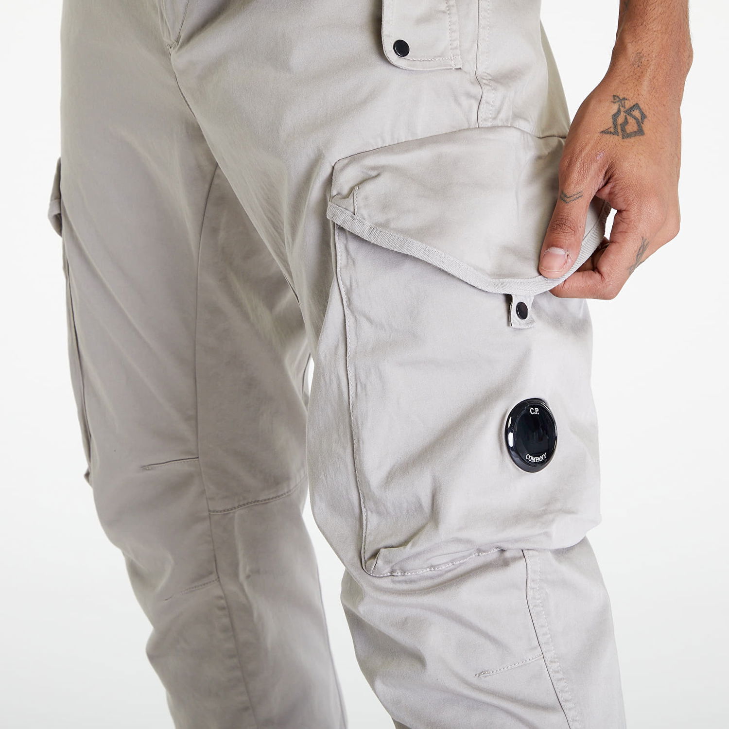 Cargo nohavice C.P. Company Stretch Sateen Ergonomic Lens Cargo Pants Goat Šedá | 16CMPA058A005694G-319, 1