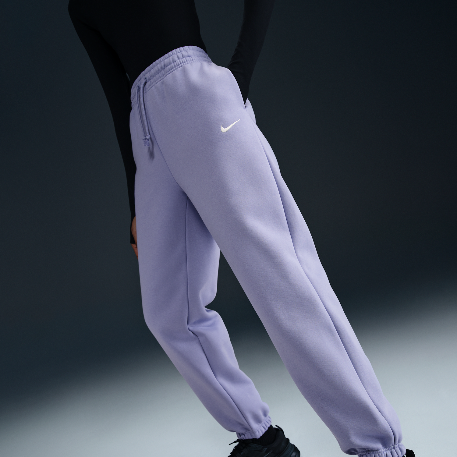 Tepláky Nike Sportswear Phoenix Fleece High-Waisted Loose Fit Pants Fialová | FZ5996-533, 1