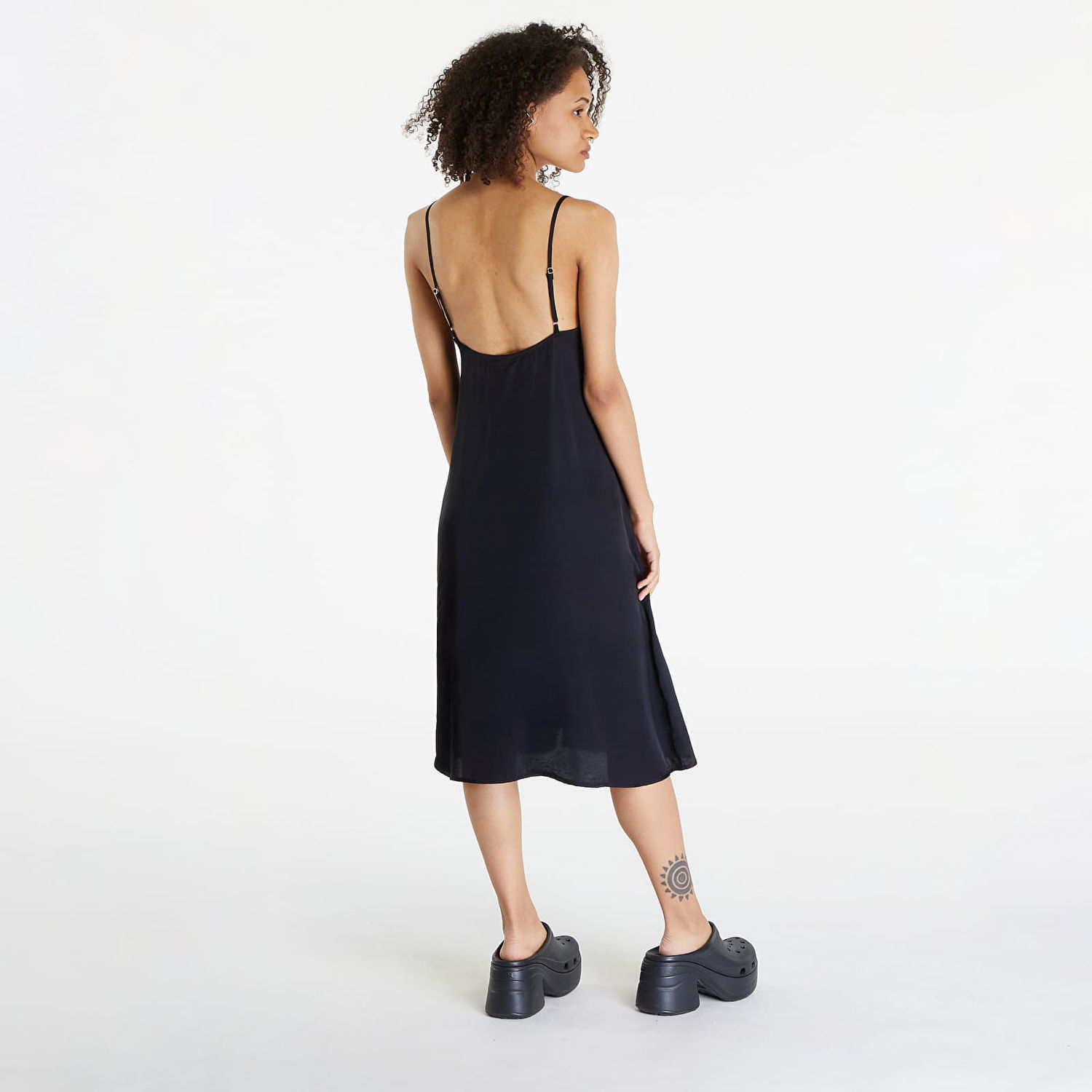 Šaty Urban Classics Dresses Ladies Viscose Satin Slip Dress Black Čierna | TB6191-00007, 1