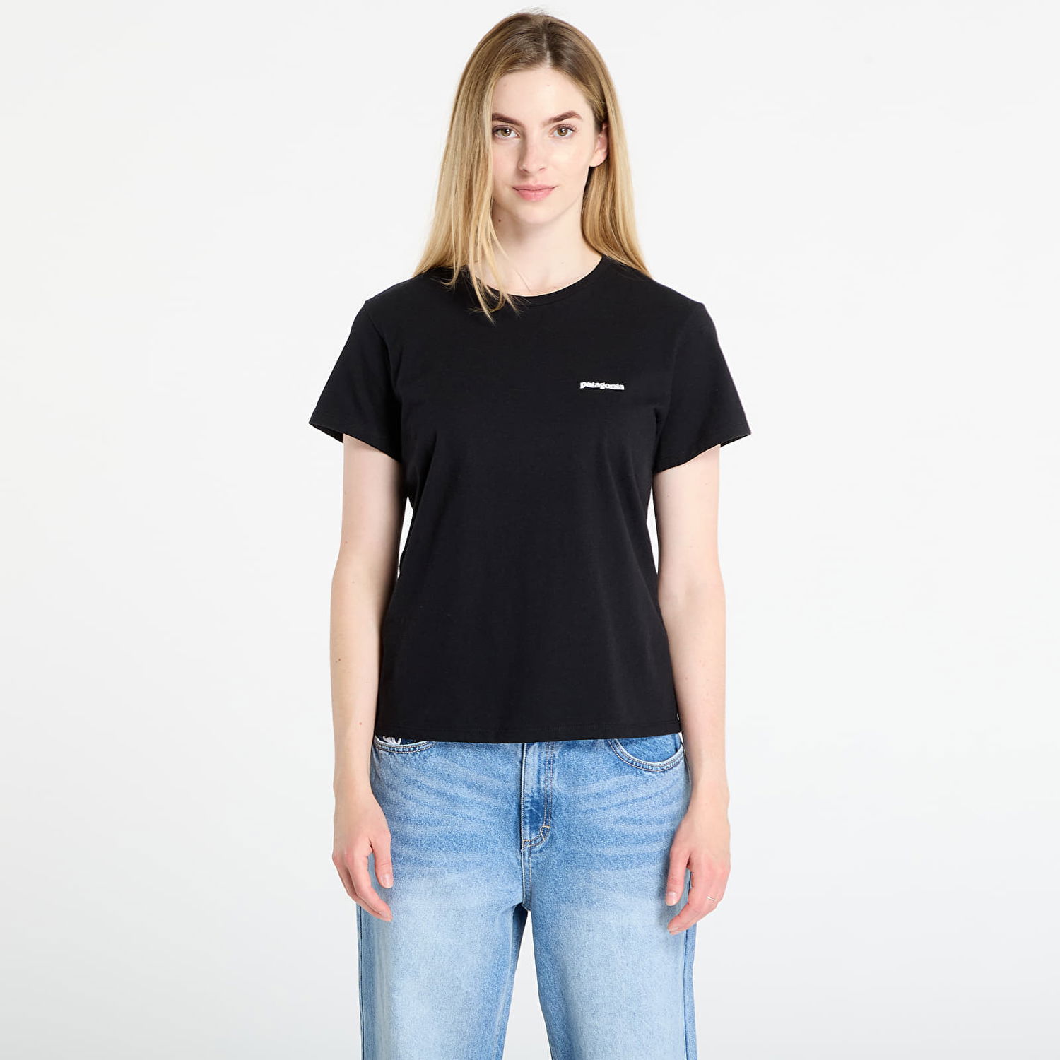 Tričko Patagonia P-6 Logo Responsibili-Tee Čierna | 37567 BLK, 0