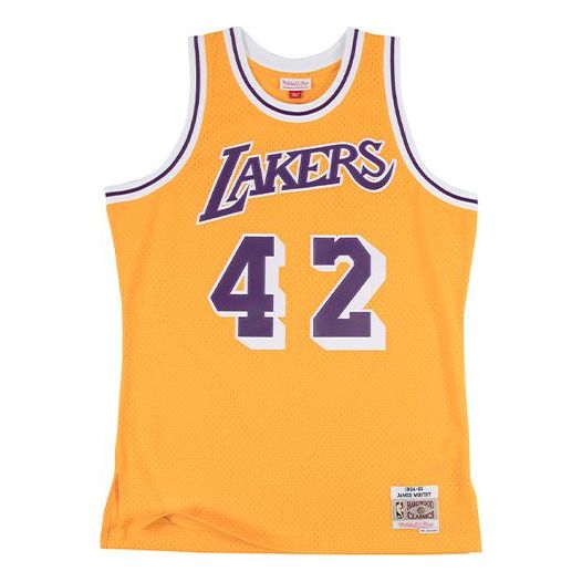 Tielko Mitchell & Ness Los Angeles Lakers James Worthy Swingman Jersey Žltá | SMJYAC18090-LALLTGD84JWO, 0