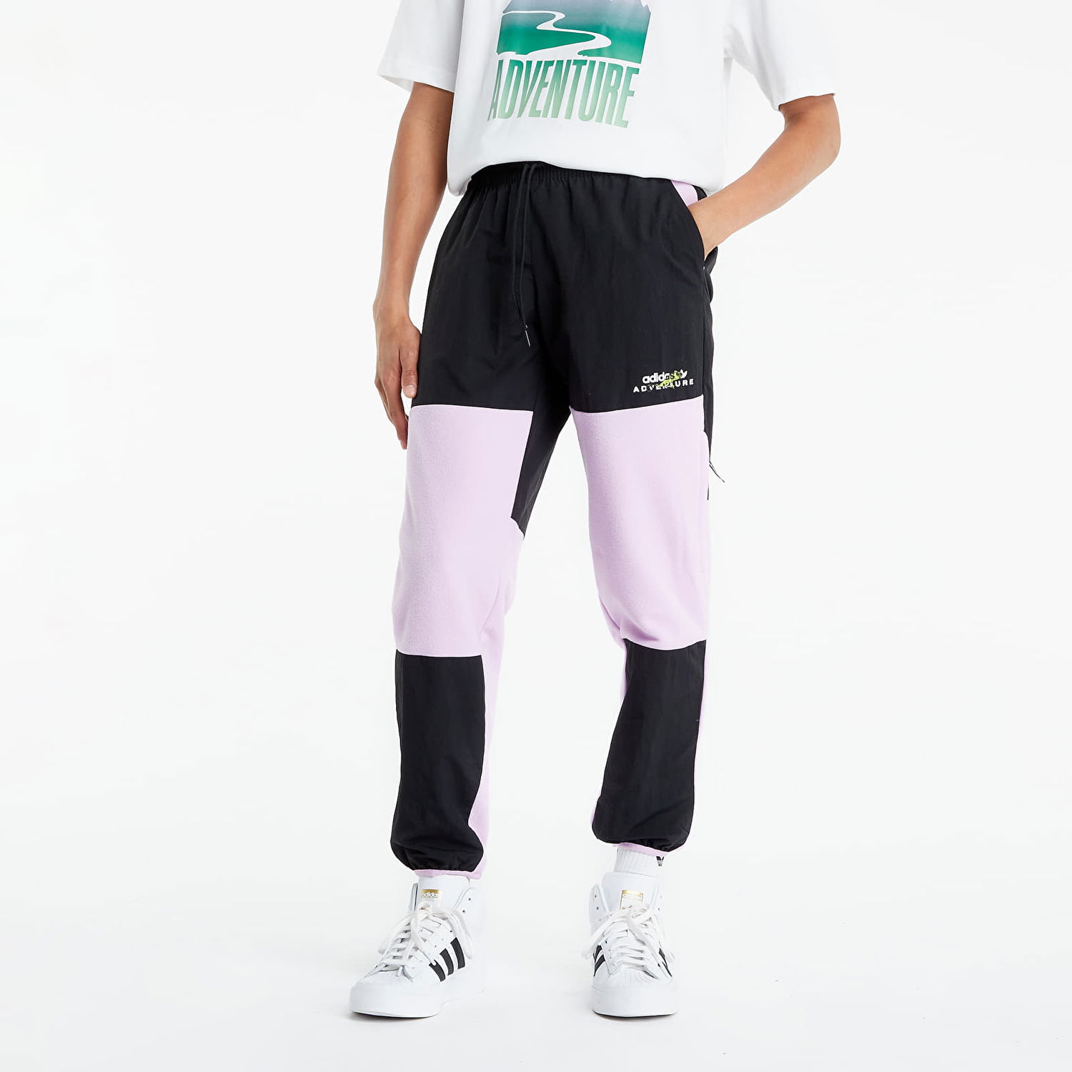 Nohavice a džínsy adidas Originals Adventure Polar Fleece Colorblock Sweat Pants Rôznofarebný | GN2343, 0
