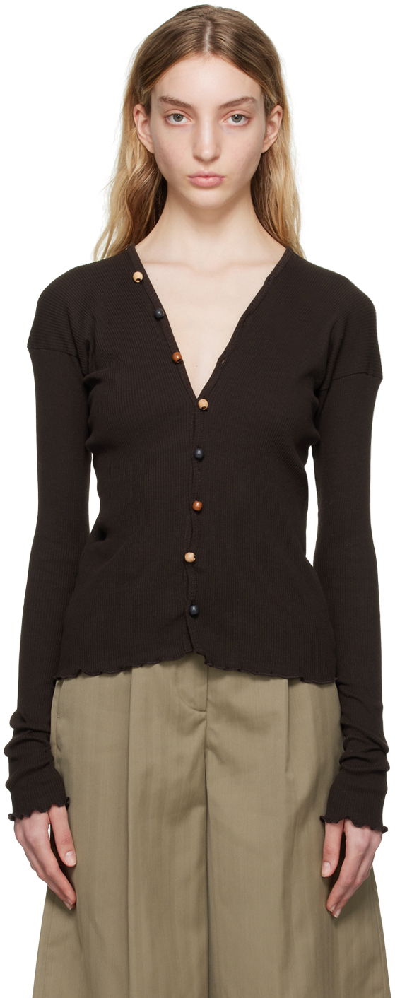 Sveter Baserange Tav Ribbed V-Neck Cardigan with Beaded Buttons Hnedá | TOTVC-RC-SP23